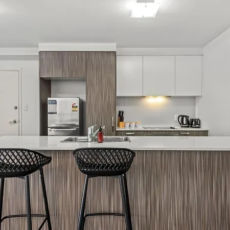 Cirque Apartments Brisbane Room photo